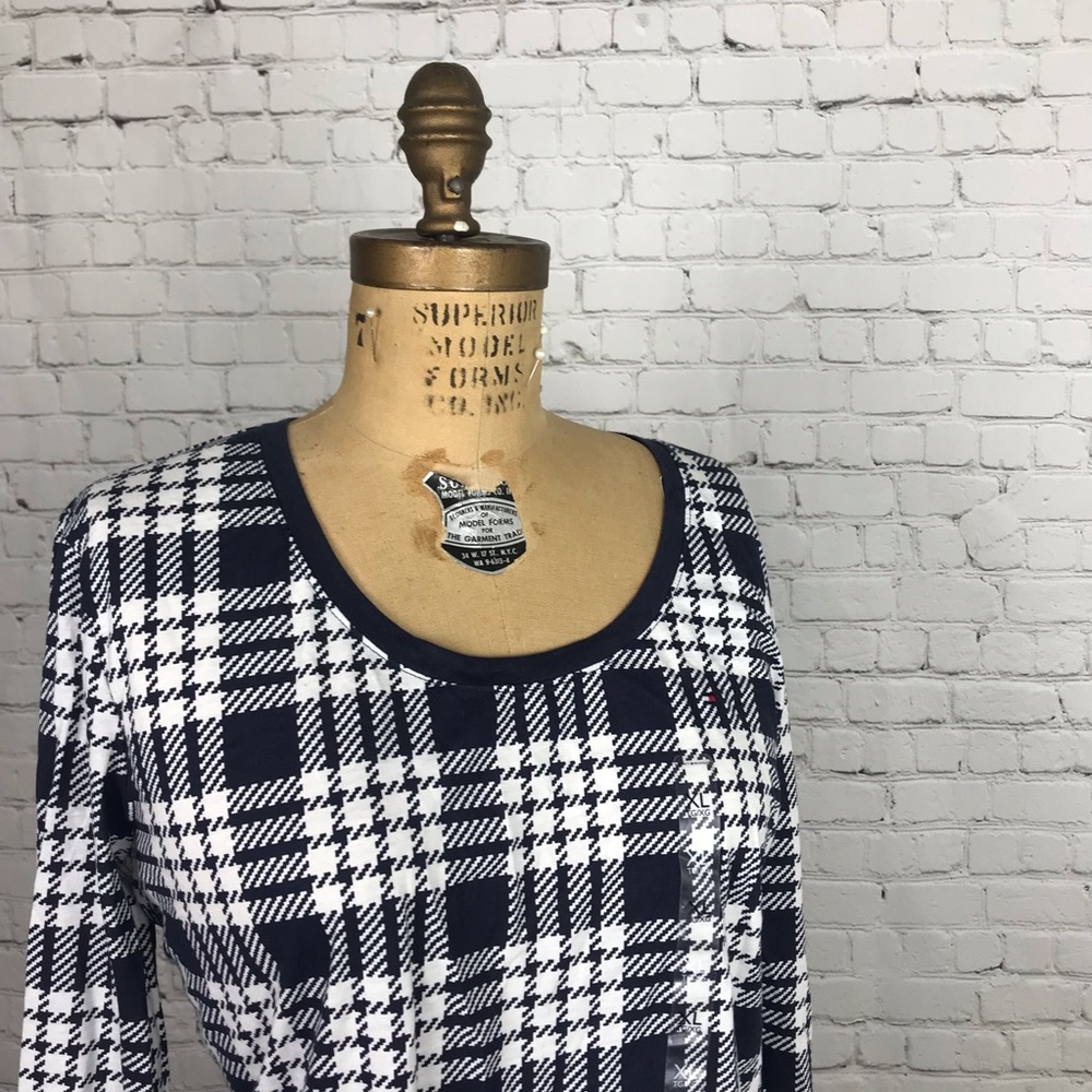 NWOT! Tommy Hilfiger, Long Sleeve Tee